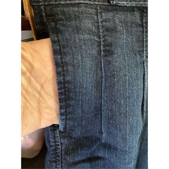 fade to blue vintage NWOT women’s stretch front pleated med wash shorts/6 - Picture 4 of 5